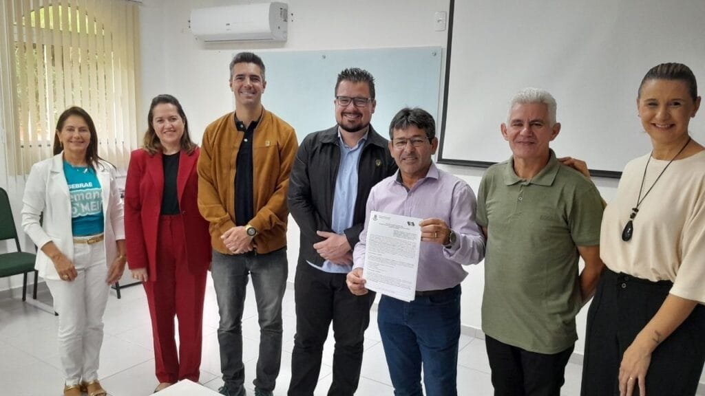 Porto Belo Sebrae,Programa Cidade Empreendedora,Desenvolvimento local,Inovação em gestão pública,Ciclo 2025 Sebrae,Empreendedorismo SC,Microempresas Porto Belo,Inclusão socioprodutiva,Qualificação empreendedora,Programa Qualifica Azul,Força Mulher SC,Arte Catarina Prata,Empreendedorismo na escola,Governança municipal,Fundação Municipal de Turismo