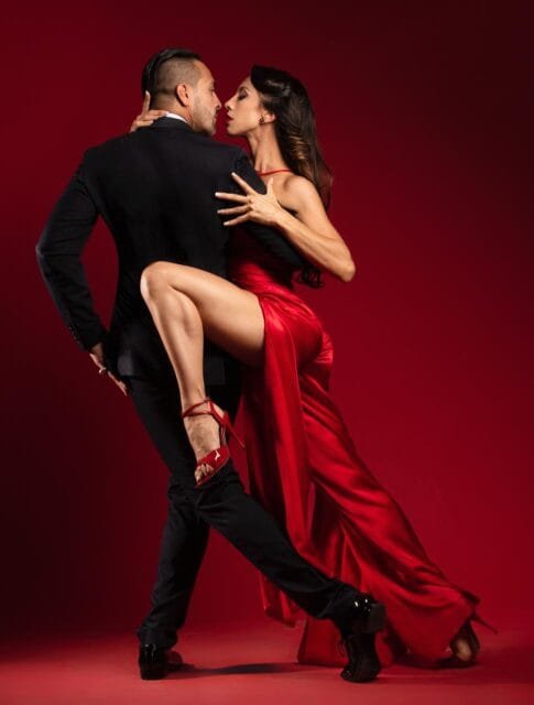 Joinville recebe o campeão mundial de tango Ricardo Astrada e Constanza Vieyto, dia 27 de junho no Joinville Square Garden