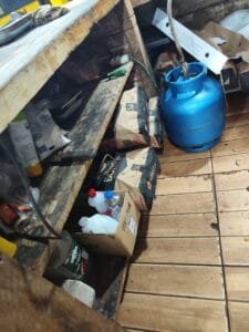 Vigilância Sanitária de Itapema,restaurante interditado,condições insalubres,segurança alimentar,saúde pública,fiscalização sanitária,denúncia de irregularidade,alimentos vencidos,higiene alimentar,inspeção sanitária,acúmulo de sujeira,riscos à saúde,grelhas sujas,Ouvidoria Municipal,fiscalização em restaurante