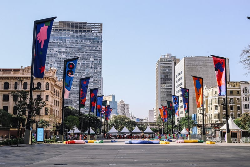 Virada Cultural 2025,tendas de acolhimento,Livre de Assédio,combate ao assédio,enfrentamento à LGBTfobia,Secretaria de Direitos Humanos SP,segurança nos eventos,cultura em São Paulo,diversidade cultural,escuta qualificada,apoio psicológico em eventos,vans de apoio,protocolo Não Se Cale,denúncia de violência,eventos inclusivos