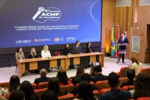 Prêmio ACMP,jornalismo catarinense,Ministério Público de Santa Catarina,reportagens premiadas,Florianópolis,transformação social,jornalismo investigativo,comunicação institucional,premiação jornalística,rádio Peperi FM,ND Mais Florianópolis,NSC TV Criciúma,UFSC,combate à violência,jornalismo universitário