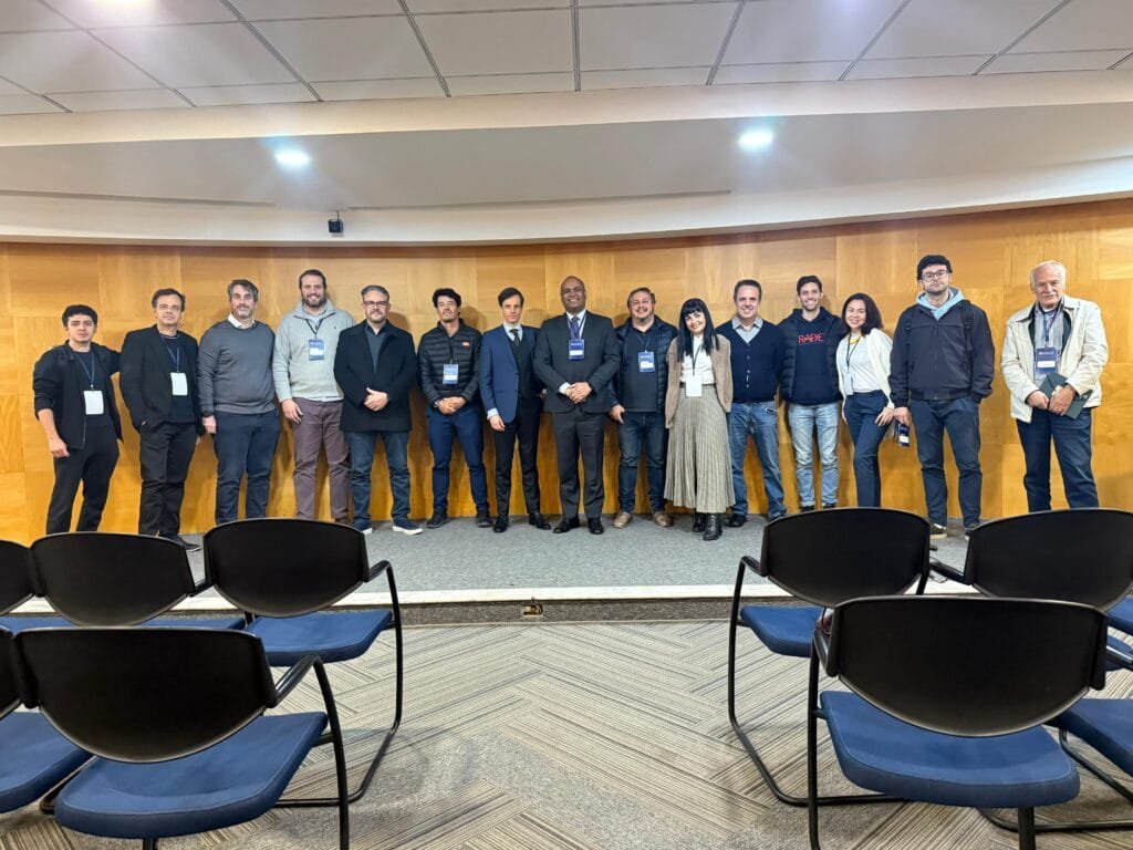 Dr. Victor Lugli ministra masterclass sobre influência estratégica na FGV em São Paulo