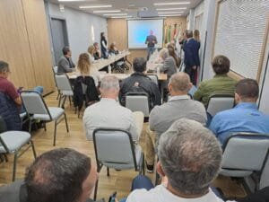 Plano Estadual de Logística e Transporte,PELT Santa Catarina,Beto Martins,Porto de Itapoá,Aeroporto de Jaguaruna,Coamo Itapoá,Terminal Graneleiro de Santa Catarina,Via Mar SC,Lei de Ferrovias SC