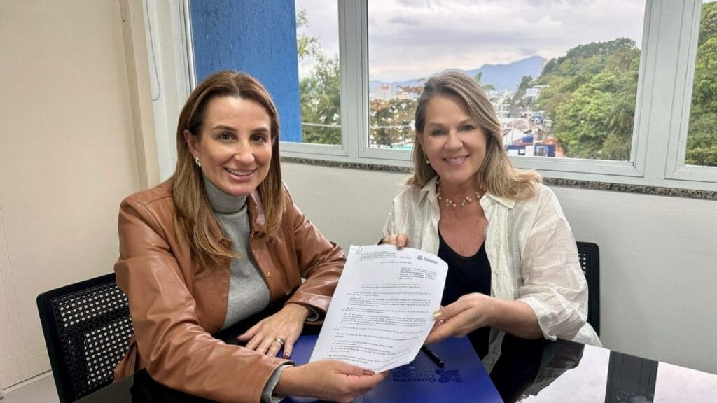 Balneário Camboriú,proteção a mulheres e crianças,Lei Henry Borel,Ciça Müller,Juliana Pavan,contratação no serviço público,política municipal,ética administrativa