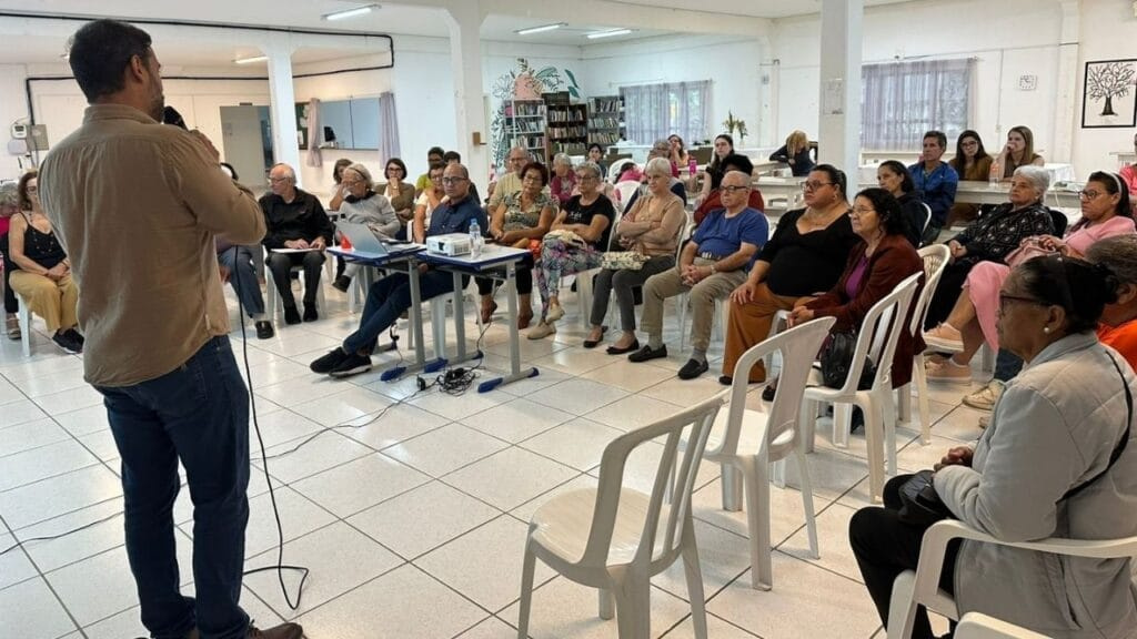 Conferência Municipal Idosos,Direitos da Pessoa Idosa Gaspar,políticas públicas para idosos,envelhecimento multicultural,participação social idosos,cuidado integral idosos,violência contra idosos,conselho dos direitos da pessoa idosa,palestra Cida Reis,evento idosos Gaspar,centro de convivência do idoso,inscrição online conferência,fortalecimento direitos idosos,proteção idosos Gaspar,envelhecimento democrático
