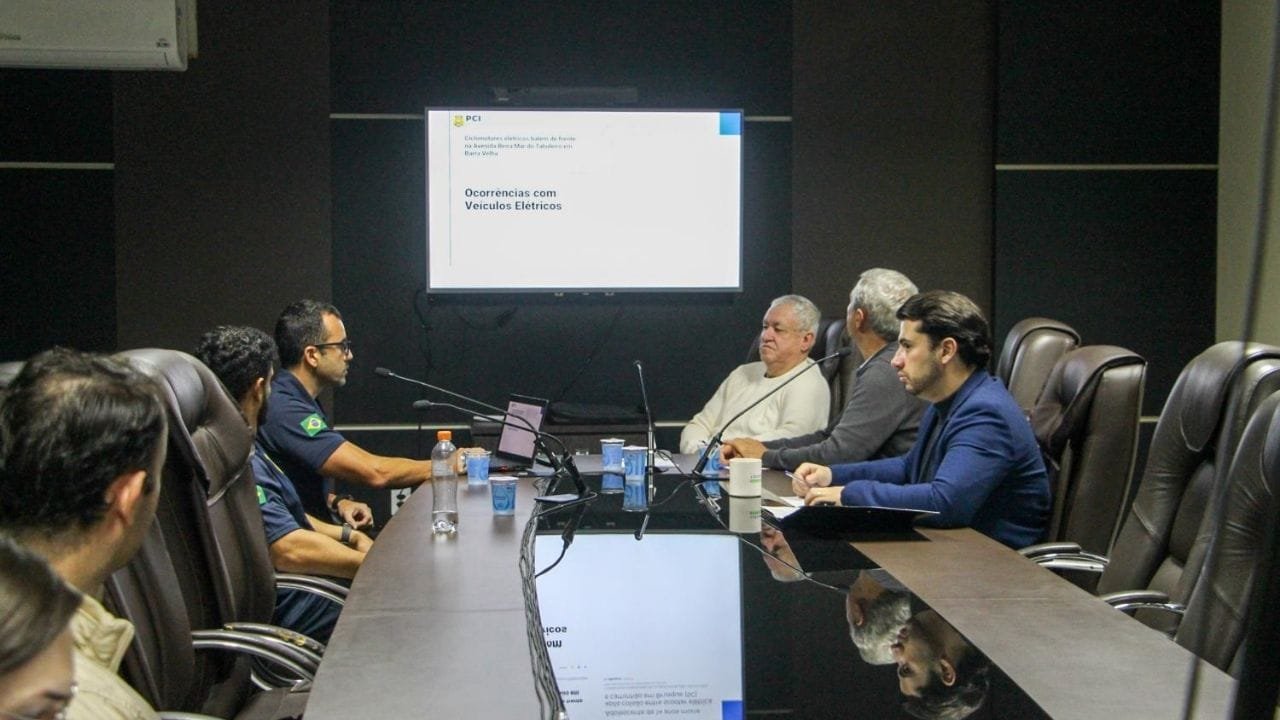 micromobilidade Balneário Camboriú,reunião CPE micromobilidade,polícia científica SC,estudo velocidade veículos elétricos,Cristiano Români Barcelos,Arlindo Cruz vereador