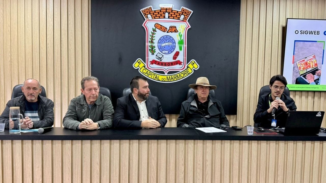 Camboriú cidades inteligentes,SIG Camboriú,GeoCidadão,sistema urbano Camboriú