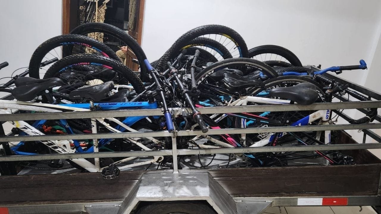 bicicletas furtadas Camboriú,homem preso por receptação,Polícia Militar 12º BPM