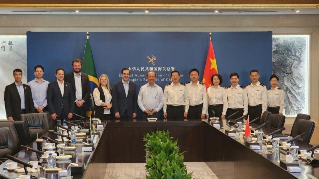 exportação frango SC,gripe aviária Brasil,retomada exportações China,controle sanitário SC,carne de frango China