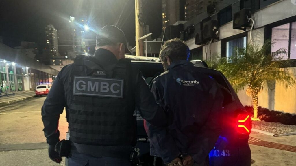 furto Balneário Camboriú,Guarda Municipal BC,prisão CPP,fios e alumínio roubados