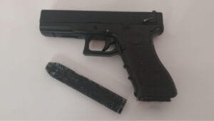 prisão simulacro arma Balneário Camboriú,resistência à prisão,Guarda Municipal Balneário Camboriú,segurança pública,abordagem policial