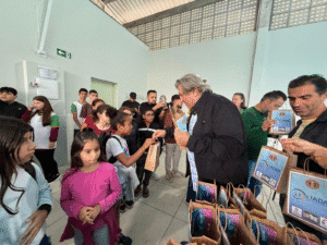 Projeto NADAR Camboriú,natação gratuita Camboriú,inclusão social através do esporte,Fundação Municipal de Esportes Camboriú,Escola CAIC natação