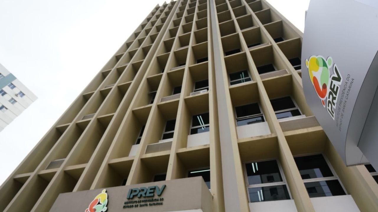 força-tarefa IPREV,R$ 573 milhões previdência SC,compensação COMPREV,gestão previdenciária SC,resultados IPREV