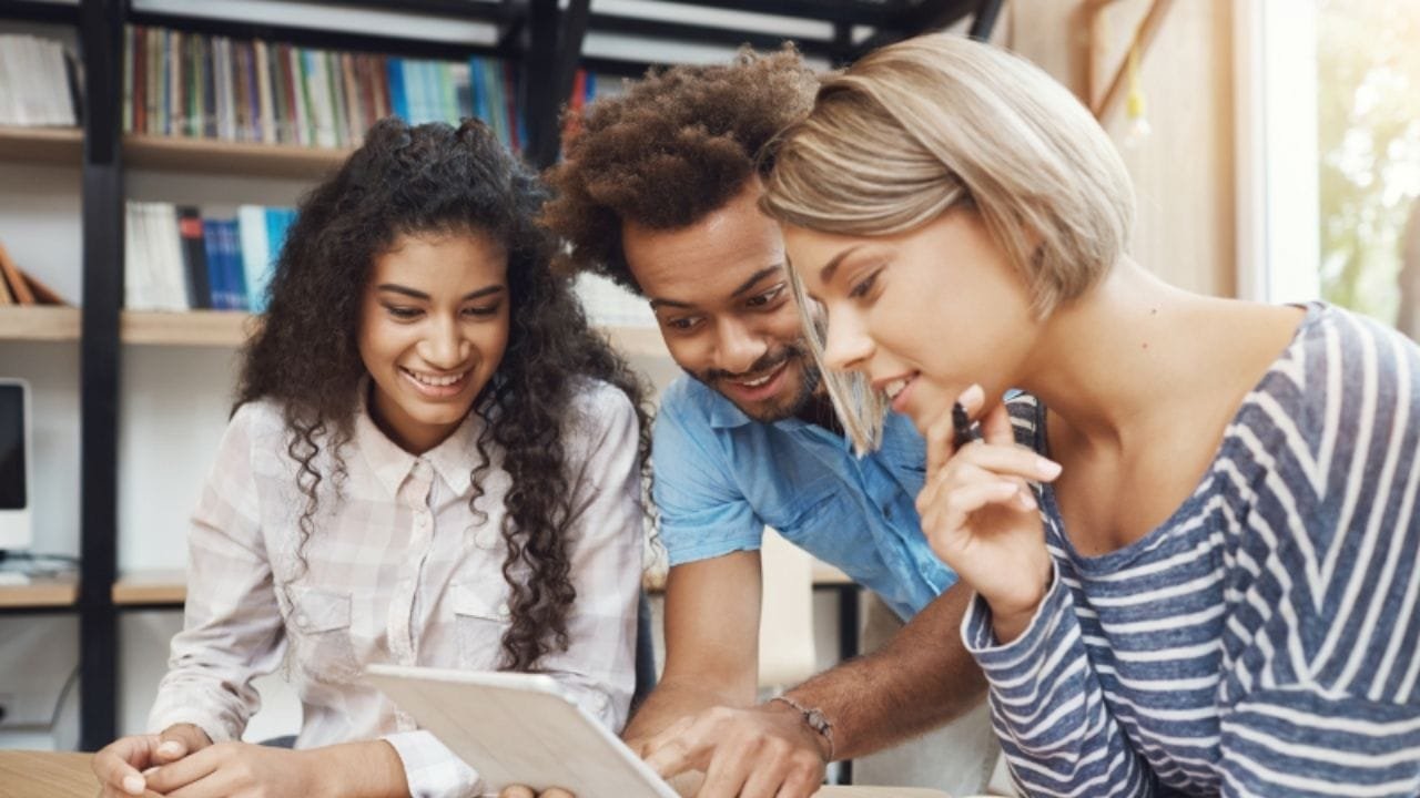 bolsas Itajaí,Qualifica+ 2025,cursos técnicos,edital de bolsas,capacitação profissional