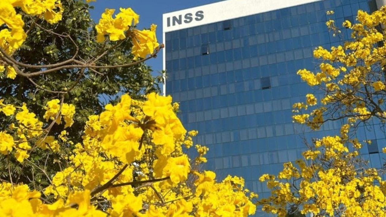 ressarcimento INSS,aposentados Santa Catarina,acordo INSS,descontos indevidos