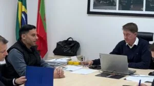 cadastro único moradores de rua SC,Anderson Santos Balneário Camboriú,política social SC,governo estadual moradores de rua,adesão municípios cadastro SC
