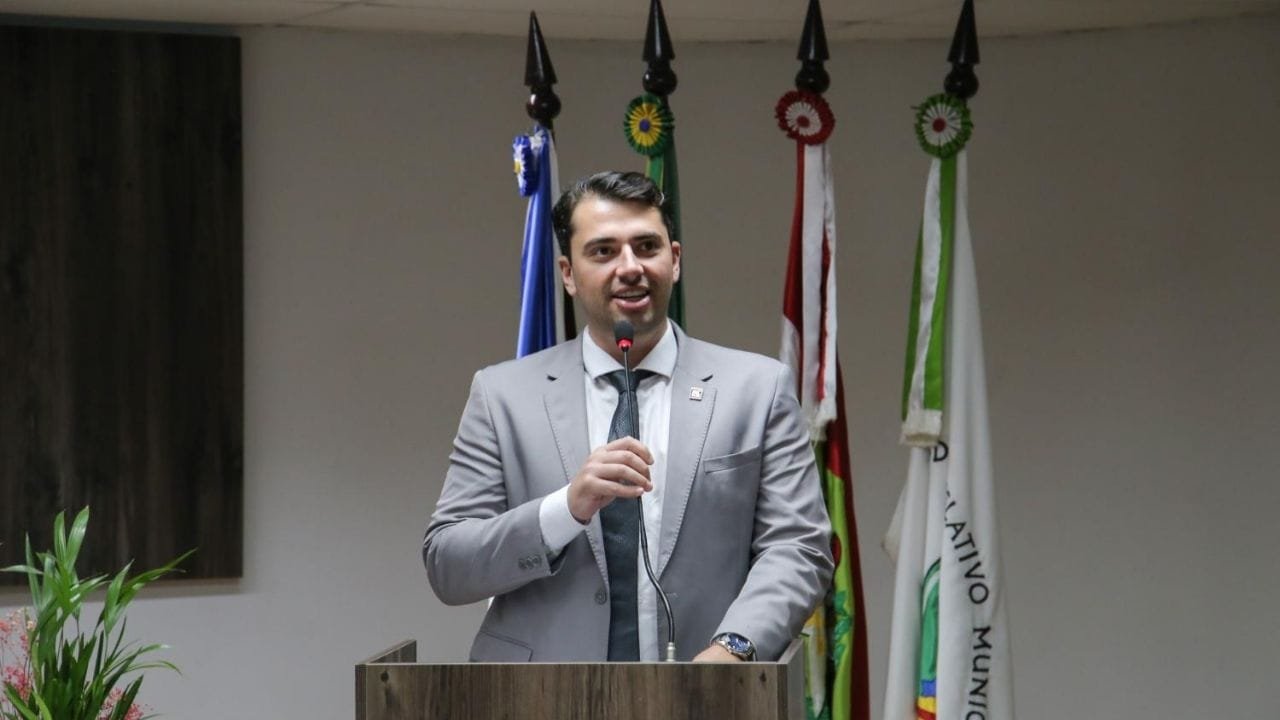 convocação Secretaria de Saúde,vereador Guilherme Cardoso,projeto Wolbachia Balneário Camboriú,soltura de mosquitos,Câmara Municipal