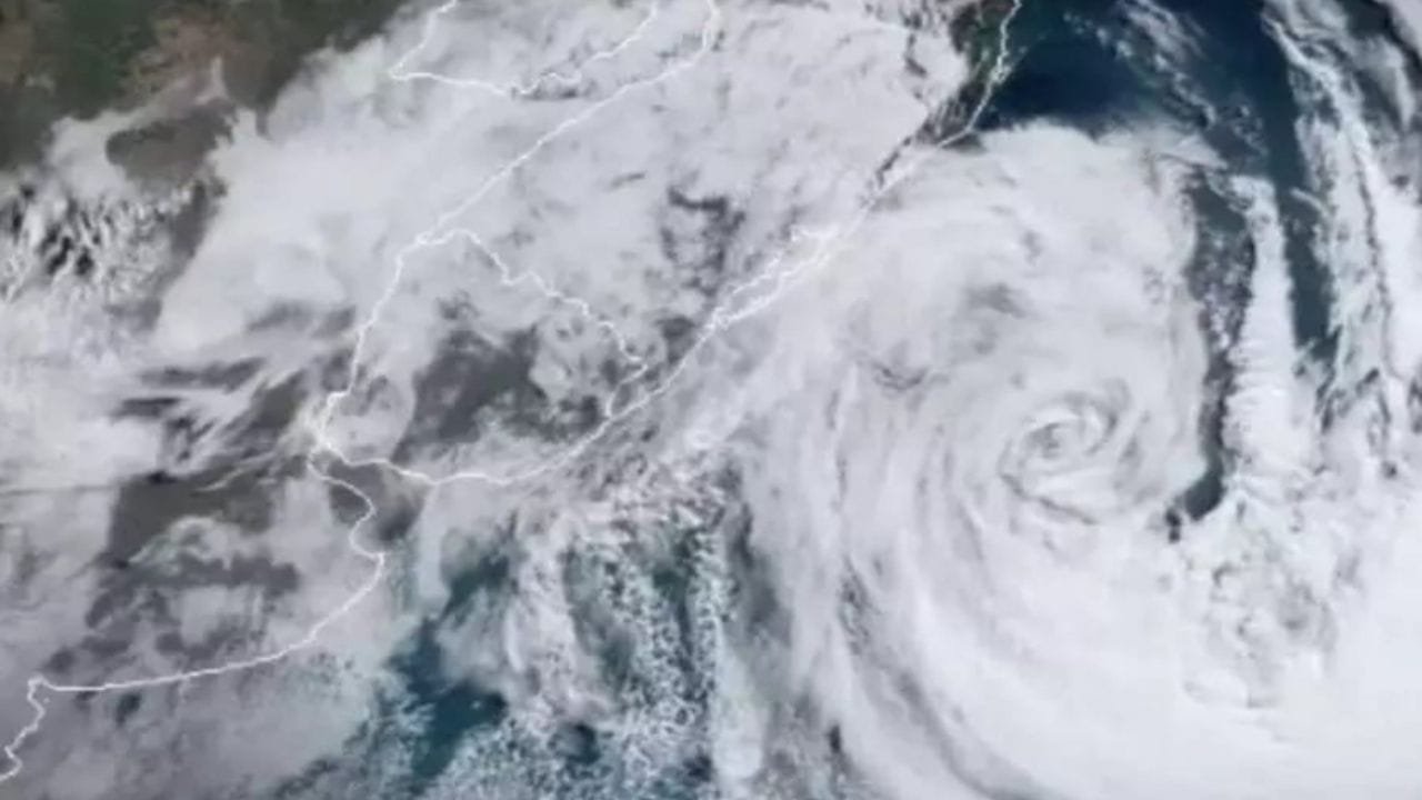 Defesa Civil Itajaí,mar agitado Itajaí,alerta ressaca,frio intenso Itajaí,ciclone extratropical