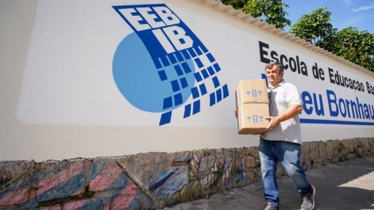 distribuição de absorventes SC,estudantes rede estadual,dignidade menstrual,Governo de Santa Catarina