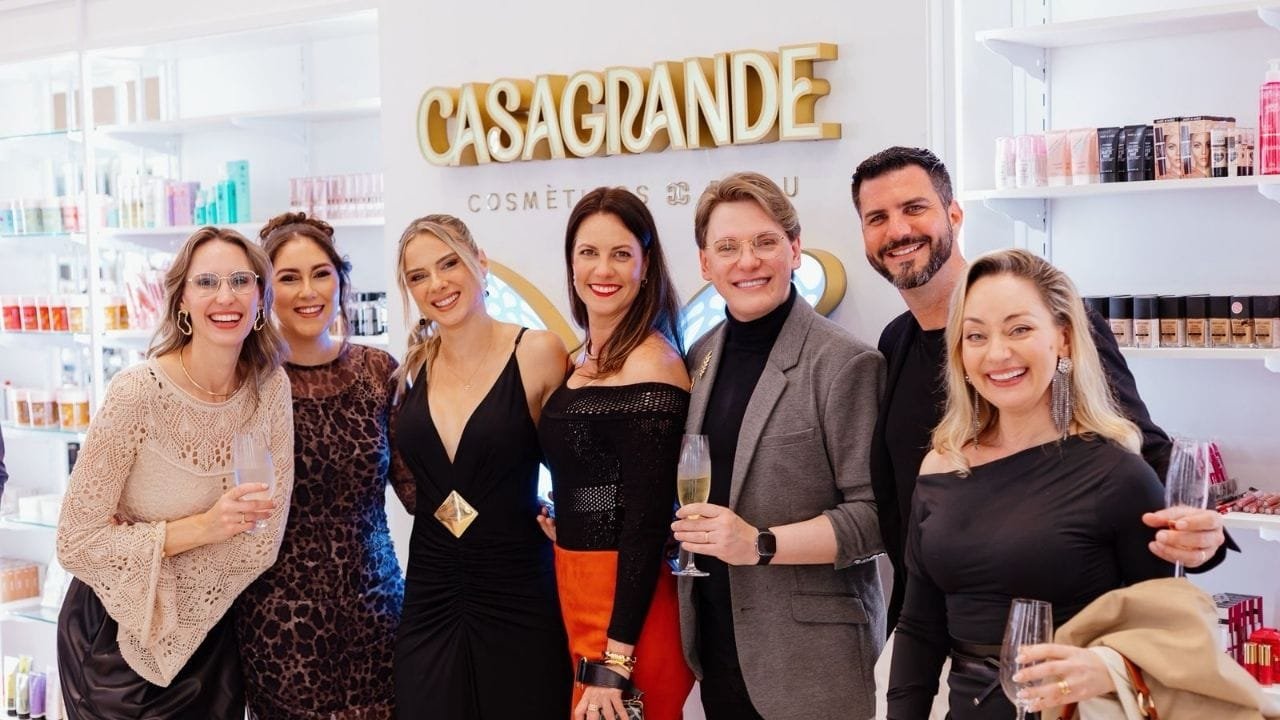 Casagrande Cosméticos Balneário Camboriú,nova loja Avenida Brasil,Lucyane Casagrande,evento de beleza SC,inauguração cosméticos