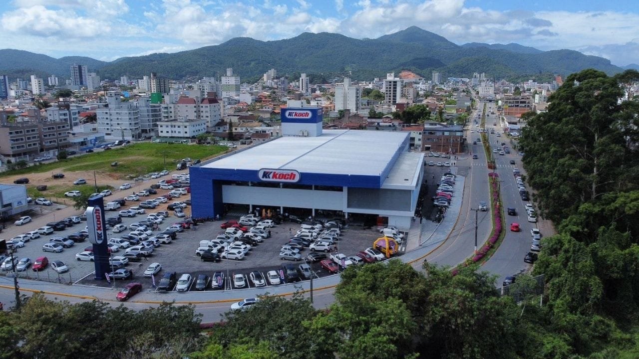 Grupo Koch vagas,SuperKoch Camboriú contratação,emprego supermercado Camboriú,processo seletivo Koch,vagas SC 2025