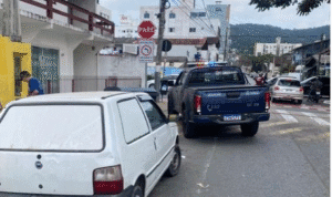 Guarda Municipal Balneário Camboriú,veículo furtado recuperado,prisão receptação,tráfico de drogas Balneário Camboriú,operação policial Bairro das Nações