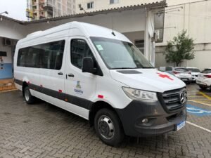 van para transporte de pacientes,saúde Itapema,prefeito Alexandre Xepa,veículo adaptado saúde,emenda impositiva Itapema