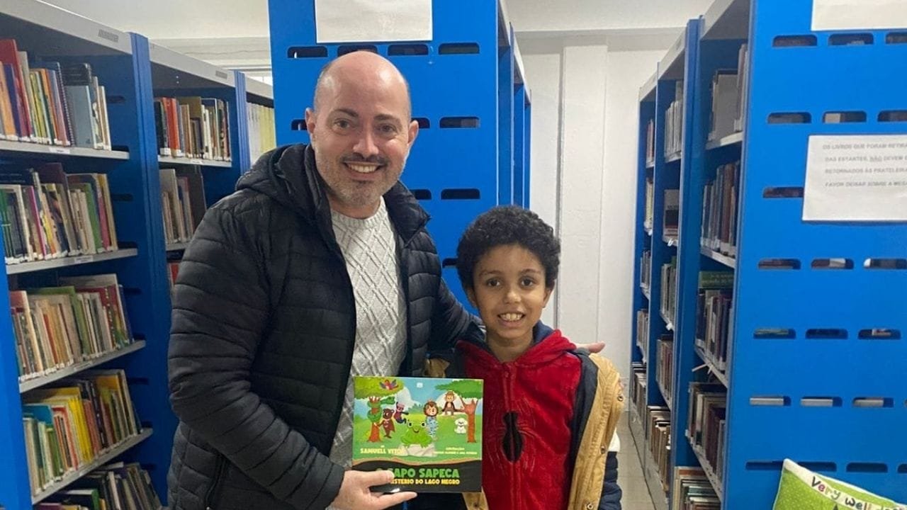 Samuell Vítor,escritor autista,livro O Sapo Sapeca,autismo e literatura,Azul Diferente e Perfeito