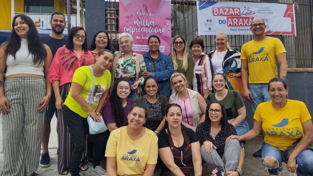 Feira da Mulher Empreendedora Itapema,Instituto Araxá,Agosto Lilás Itapema,mulheres empreendedoras,combate à violência