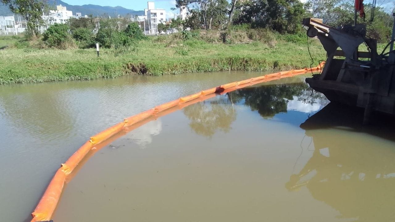 qualidade da água Balneário Camboriú,ETA Balneário Camboriú,Emasa tratamento de água,paralisação preventiva ETA,análise água bruta