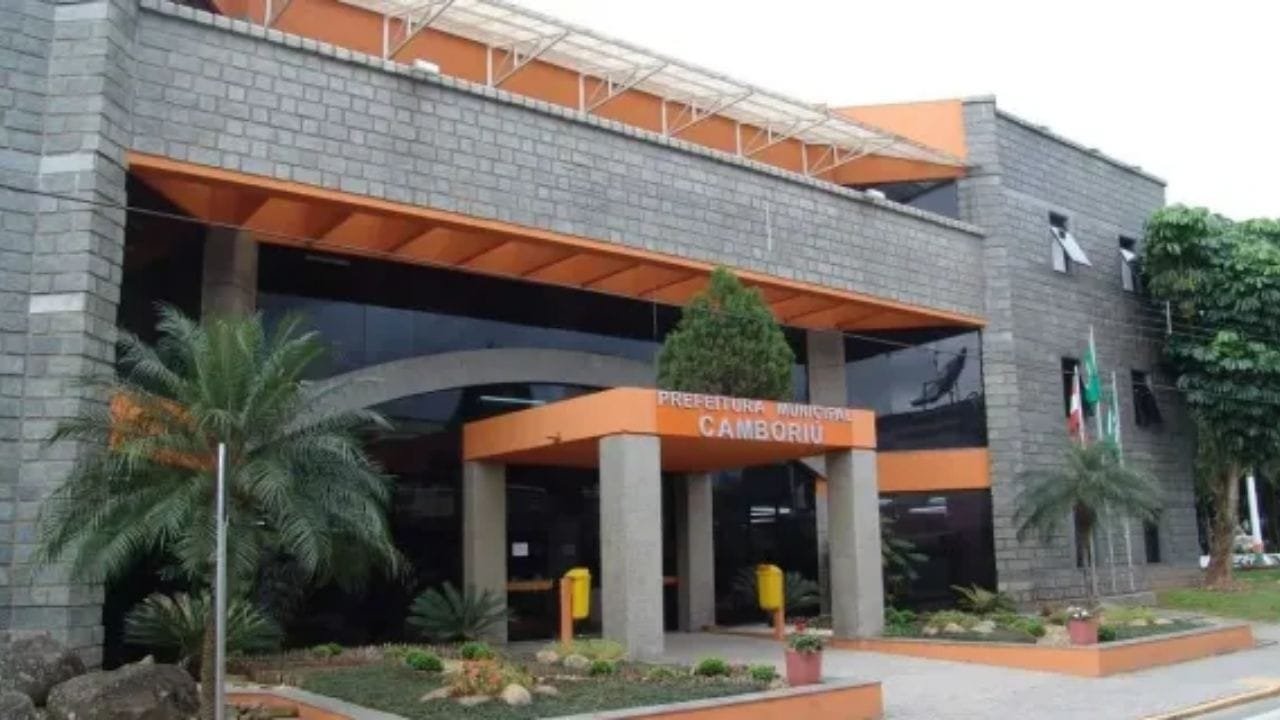 Prefeitura de Camboriú,SIGWeb,apresentação SIGWeb,setor imobiliário Camboriú,plataforma digital urbana