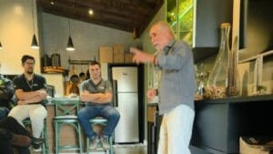 livro Solilóquio Balneário Camboriú,Isaque de Borba Corrêa,relançamento UDESC BC,história pescadores Camboriú,cultura catarinense