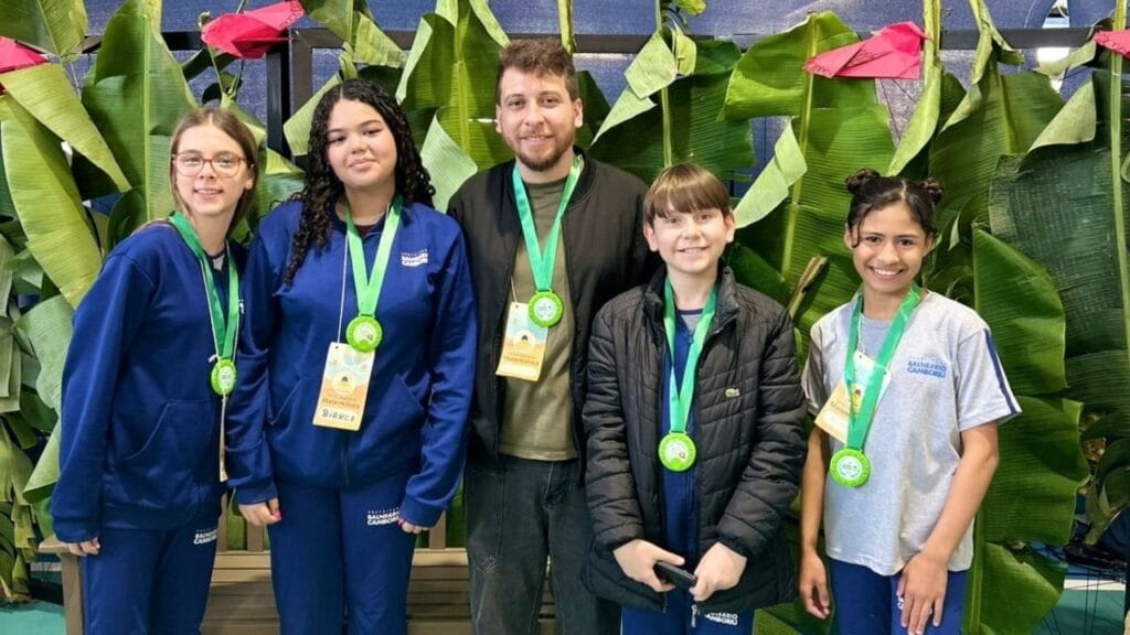Feira Regional de Matemática BC,alunos Balneário Camboriú,projetos escolares,Polo de Altas Habilidades,educação matemática