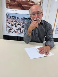 livro Solilóquio Balneário Camboriú,Isaque de Borba Corrêa,relançamento UDESC BC,história pescadores Camboriú,cultura catarinense