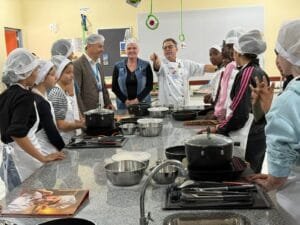Tech Chef Camboriú,gastronomia na educação,ensino inovador,tecnologia educacional,aulas práticas de culinária