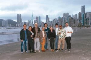 Árvore da Vida Balneário Camboriú,esculturas com cápsulas do tempo,projeto cultural LIC,Evaldo Freygang Junior,monumento artístico