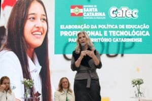 ensino técnico SC,política educacional SC,educação profissional tecnológica