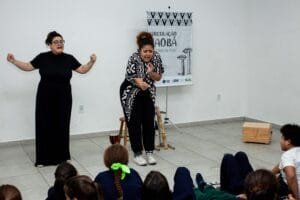 Projeto Baobá Itajaí,espetáculo Angola,cultura afro-brasileira,arte na educação,lendas angolanas