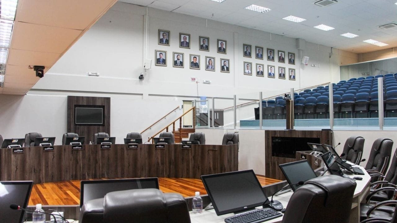 Câmara de Balneário Camboriú,sessão 17/09,projetos em votação,obras públicas BC,vereadores BC