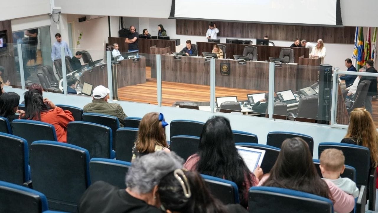 Balneário Camboriú Entrega Legal,projeto adoção,Câmara aprova PL,Anderson Santos vereador