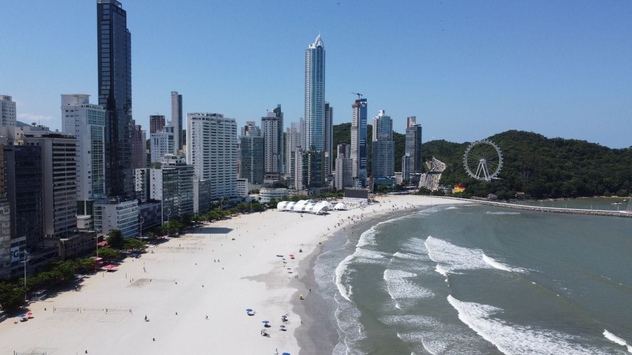 revisão Lei Microzoneamento BC,Plano Diretor Balneário Camboriú,uso e ocupação do solo,cronograma votação BC,Câmara de Vereadores Balneário Camboriú