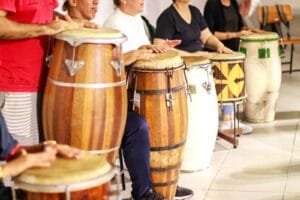 ancestralidade afro-brasileira,TRA TUM DUM,1º Festival de Percussão Afro-brasileira de Balneário Camboriú,oficinas,workshops,intervenções culturais,ritmos afro-brasileiros,Circuito Prático do festival,produtor cultural,Política Nacional Aldir Blanc de Fomento à Cultura,Ministério da Cultura,Fundação Cultural de Balneário Camboriú