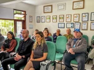 plantio de árvores,arborização urbana,Balneário Camboriú,gestão ambiental,árvores nativas,Viveiro Mata Atlântica,educação ambiental