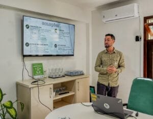 plantio de árvores,arborização urbana,Balneário Camboriú,gestão ambiental,árvores nativas,Viveiro Mata Atlântica,educação ambiental