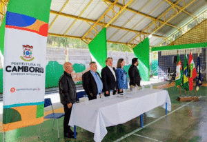 Camboriú educação,reforma escola Camboriú,obras na educação Camboriú,EBM Professor Abalor Américo Madeira,investimento escolas Camboriú