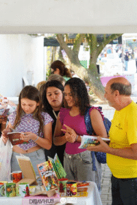Feira do Livro Balneário Piçarras,literatura catarinense,programação cultural Piçarras,autores locais