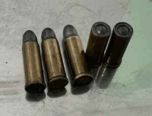 violência doméstica Camboriú,porte ilegal de arma SC,homem preso Lei Maria da Penha