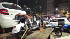 fiscalização autopropelidos Balneário Camboriú,ciclomotores irregulares,Avenida Atlântica segurança trânsito