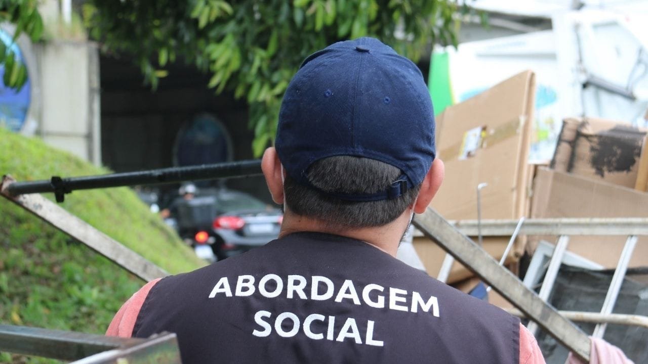 Abordagem Social Balneário Camboriú,situação de rua,acolhimento voluntário,Prefeitura Balneário Camboriú