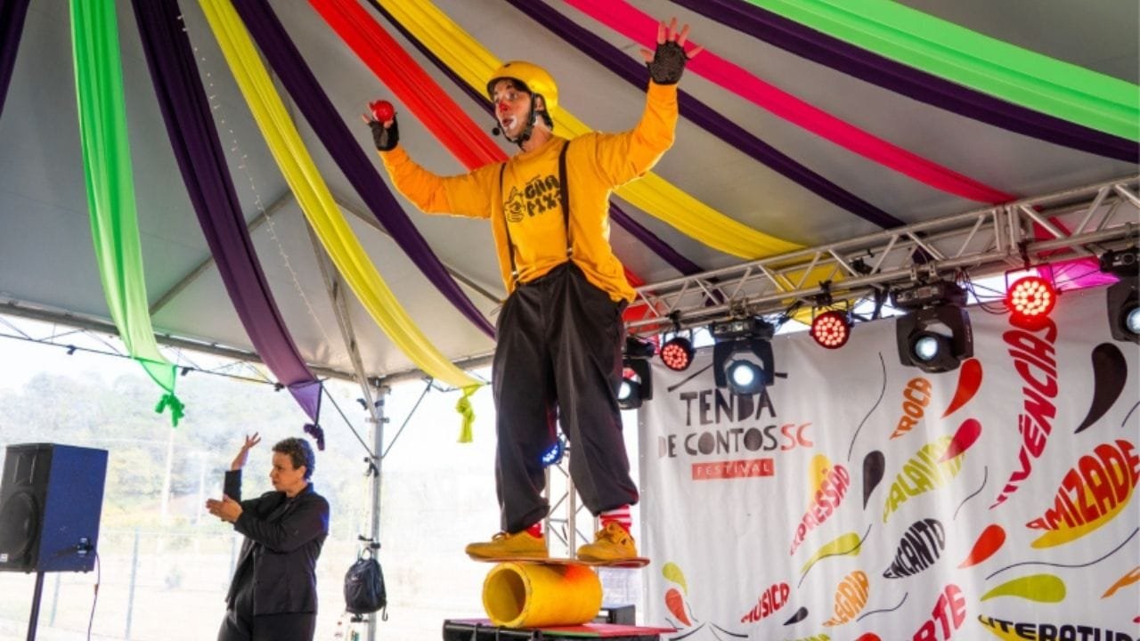 Festival Tenda de Contos Itajaí,evento gratuito Cordeiros,programação cultural Itajaí,Dia das Crianças SC,arte e cultura Santa Catarina